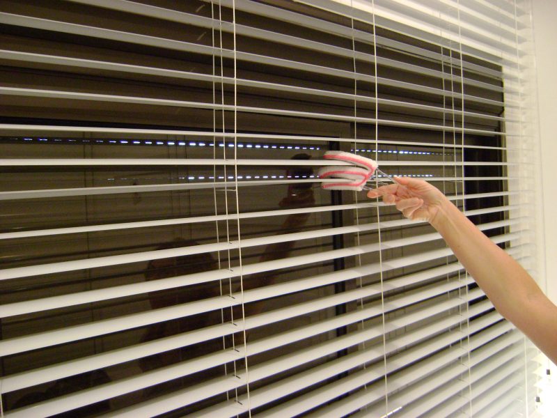 Как долго длится эксплуатация металлического занавеса?